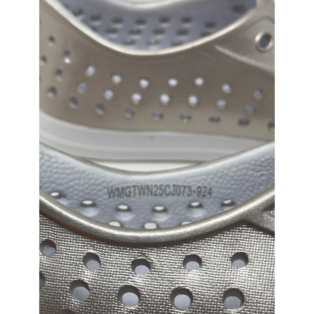 Wonder Nation Slip On Water Shoes Kids 11-12 Champagne Gold Excellent Perforated